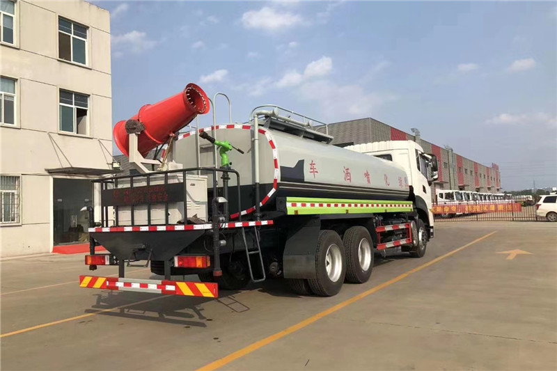 東風天龍后八輪20噸噴霧車，國六綠化噴灑車